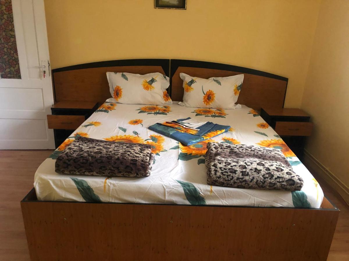 Hotel Casa Cleopatra Două Mai Esterno foto